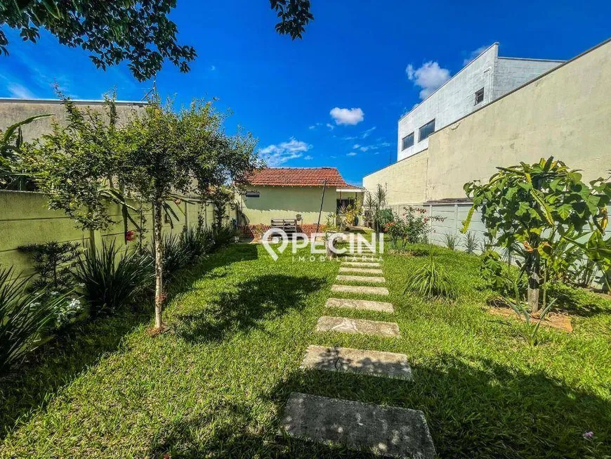 Foto 1 de Casa com 3 Quartos à venda, 162m² em Vila Operária, Rio Claro