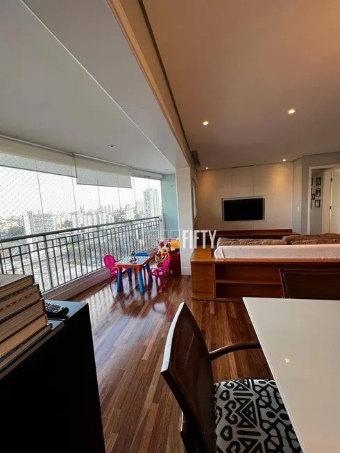 Foto 1 de Apartamento com 3 Quartos à venda, 109m² em Campo Belo, São Paulo