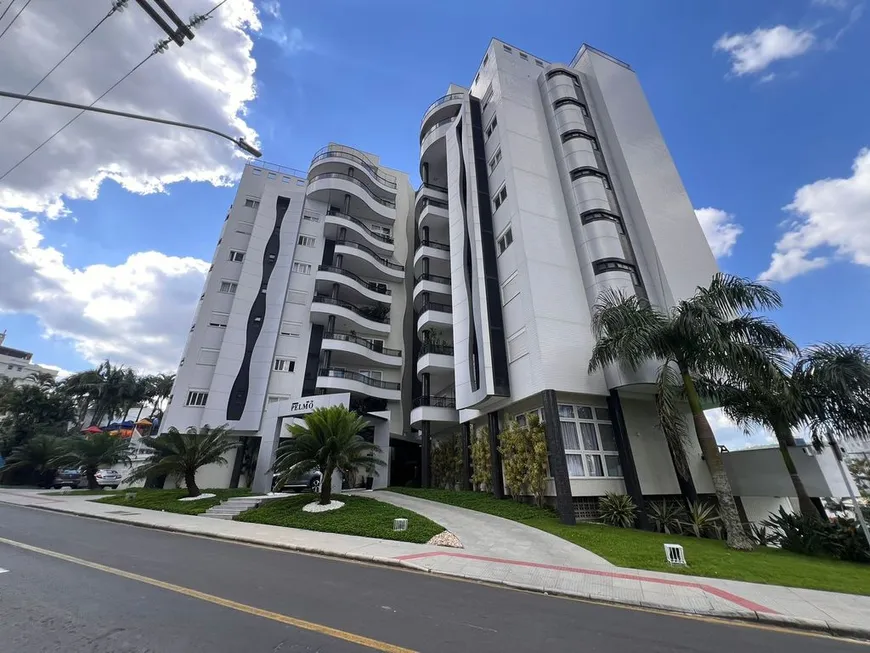 Foto 1 de Apartamento com 3 Quartos à venda, 231m² em Centro, Criciúma