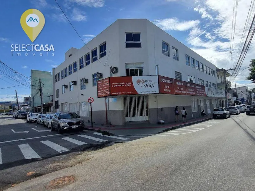 Foto 1 de Prédio Comercial para venda ou aluguel, 1780m² em Laranjeiras, Serra