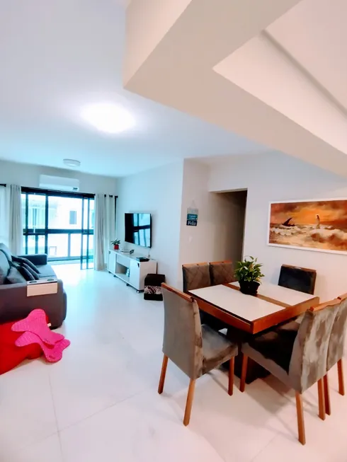 Foto 1 de Apartamento com 3 Quartos à venda, 90m² em Jardim Las Palmas, Guarujá