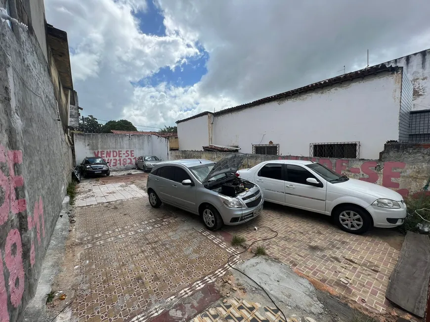 Foto 1 de Lote/Terreno à venda, 155m² em Alecrim, Natal