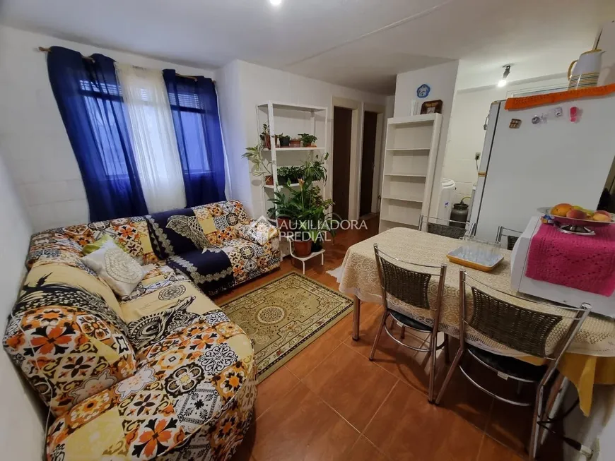 Foto 1 de Apartamento com 2 Quartos à venda, 39m² em Campo Novo, Porto Alegre