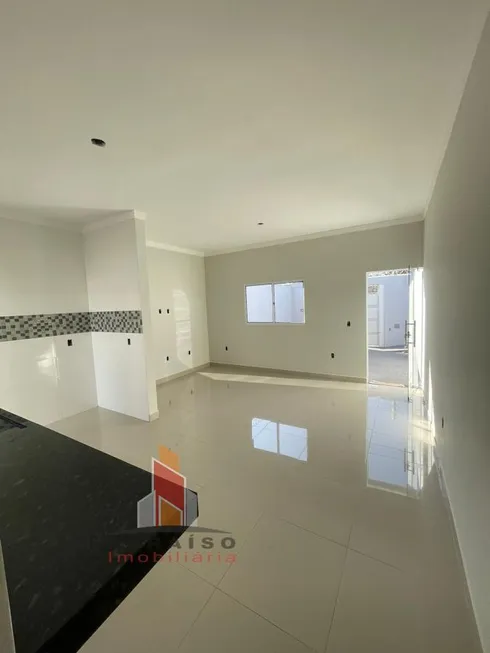 Foto 1 de Casa com 2 Quartos à venda, 125m² em Jardim Holanda, Uberlândia