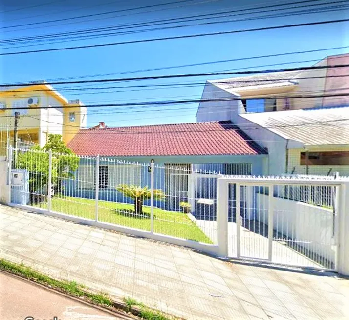 Foto 1 de Casa com 4 Quartos à venda, 250m² em Medianeira, Porto Alegre