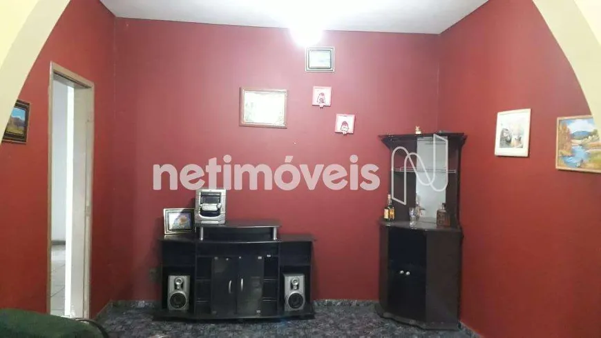 Foto 1 de Casa com 4 Quartos à venda, 400m² em Fernão Dias, Belo Horizonte