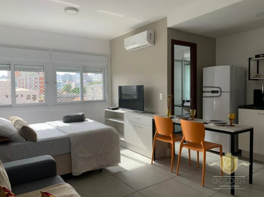 Foto 1 de Apartamento com 1 Quarto para alugar, 30m² em Independência, Porto Alegre