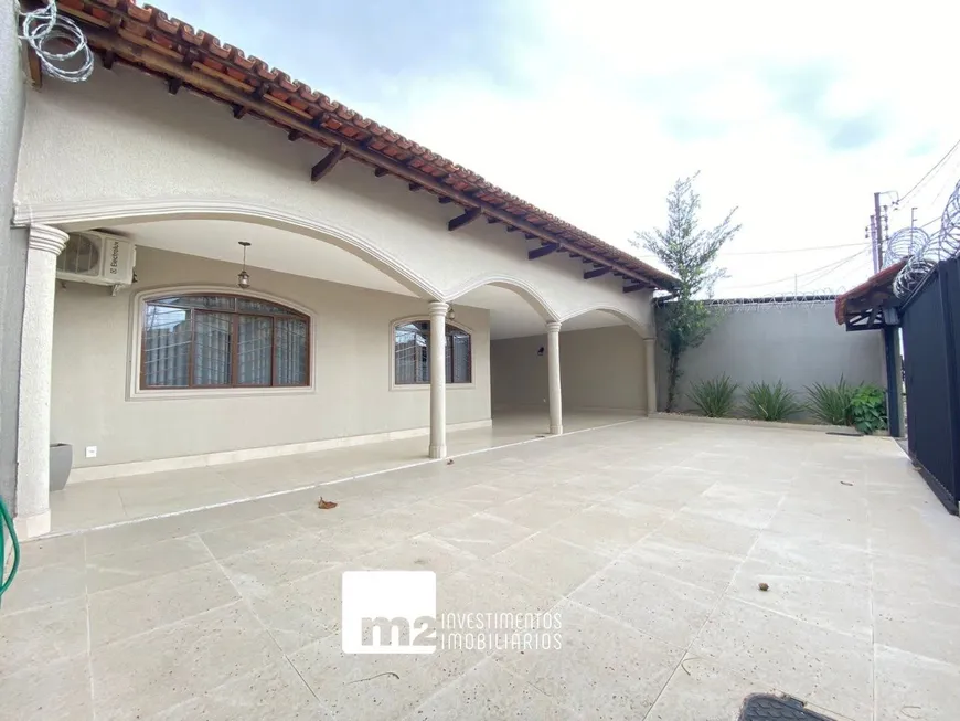 Foto 1 de Casa com 3 Quartos à venda, 220m² em Jardim Santo Antônio, Goiânia