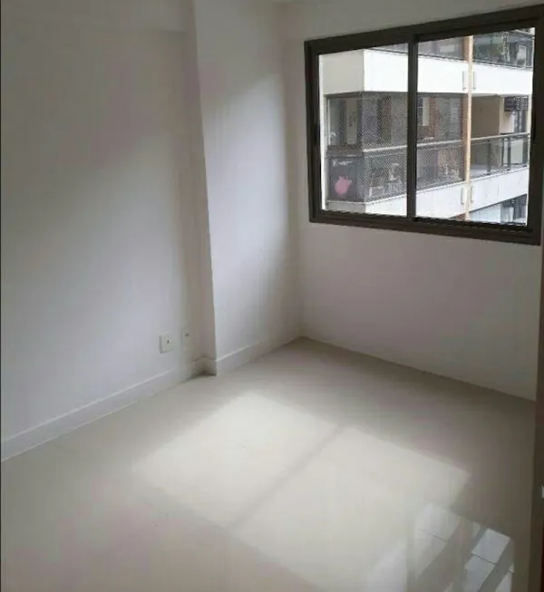 Foto 1 de Apartamento com 3 Quartos à venda, 83m² em Recreio Dos Bandeirantes, Rio de Janeiro