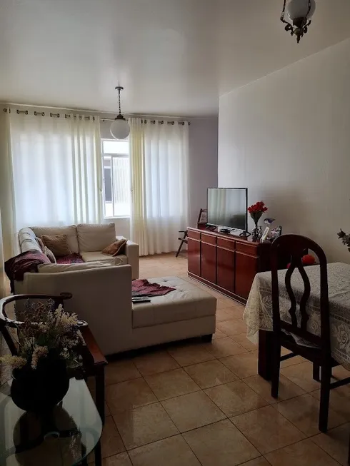 Foto 1 de Apartamento com 4 Quartos à venda, 155m² em Centro, Viçosa