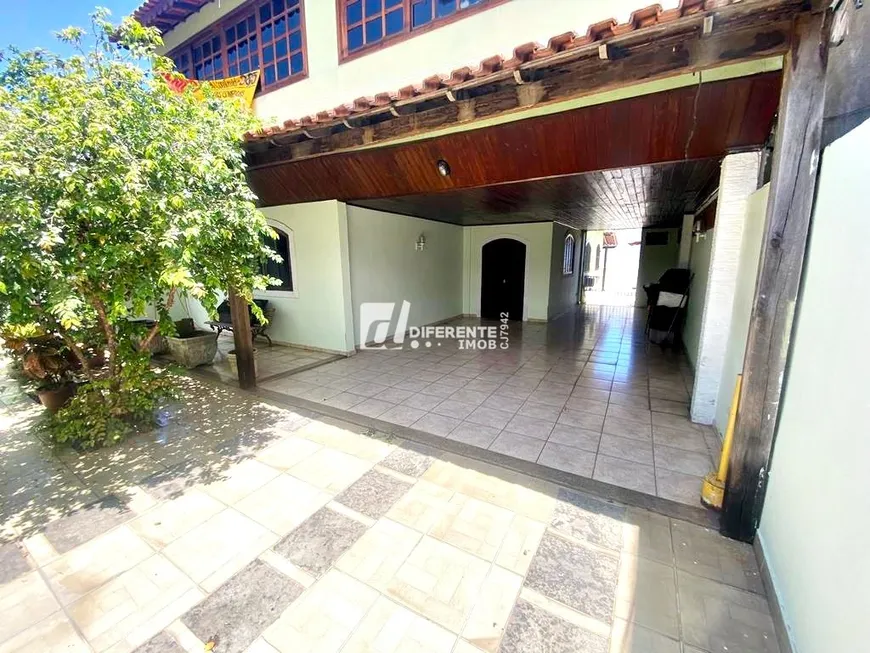 Foto 1 de Casa com 4 Quartos à venda, 365m² em Centro, Nilópolis