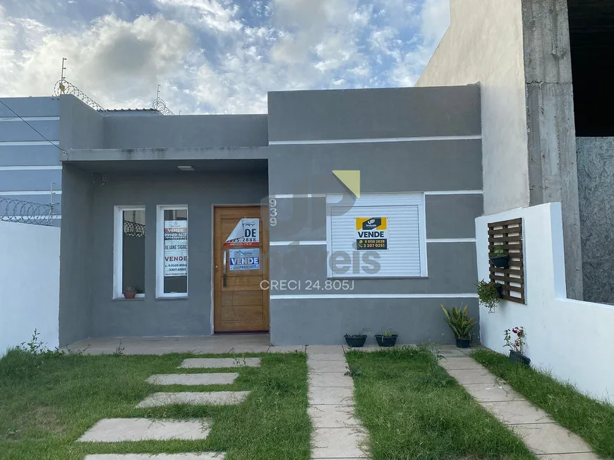 Foto 1 de Casa com 2 Quartos à venda, 57m² em Laranjal, Pelotas