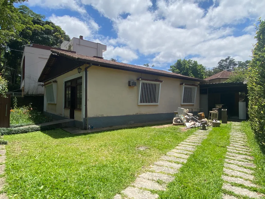 Foto 1 de Casa com 3 Quartos à venda, 600m² em Parque São Clemente, Nova Friburgo