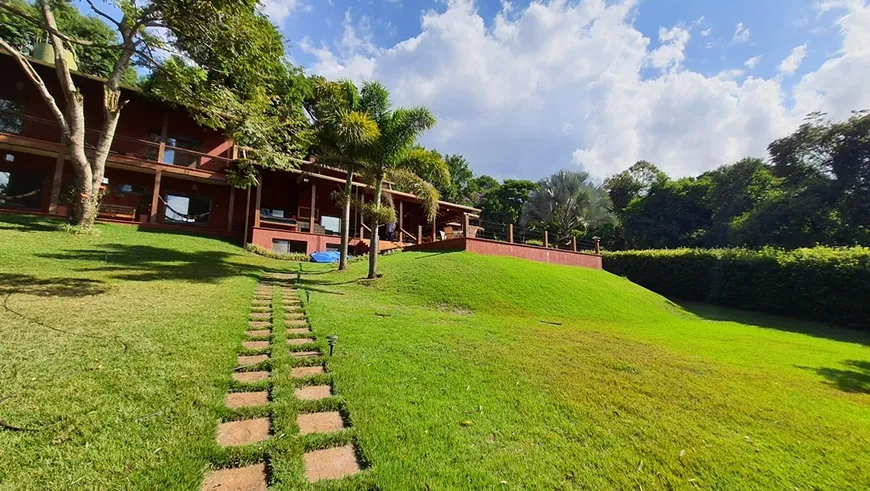 Foto 1 de Casa de Condomínio com 3 Quartos à venda, 480m² em Macacos, Nova Lima