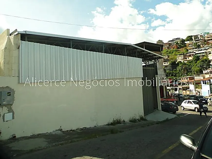 Foto 1 de Galpão/Depósito/Armazém para alugar, 300m² em Santo Antônio, Juiz de Fora