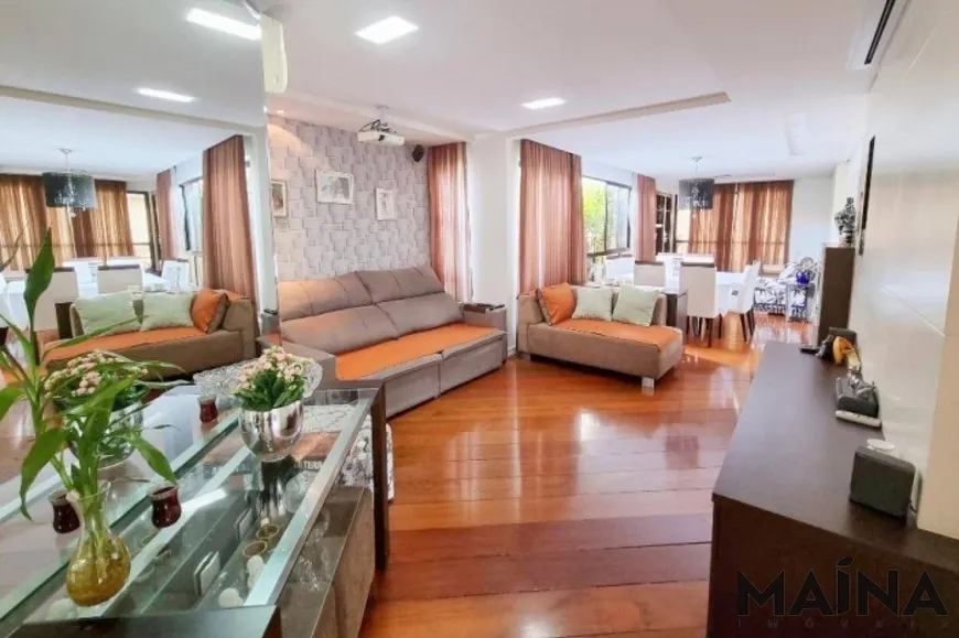Foto 1 de Apartamento com 3 Quartos à venda, 286m² em Ponta Aguda, Blumenau