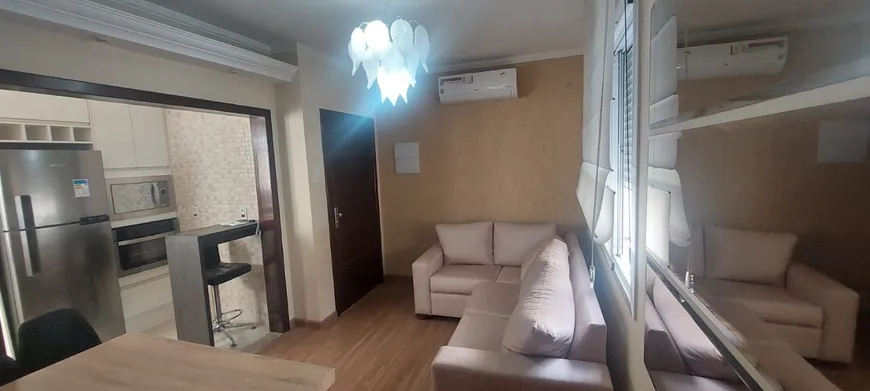 Foto 1 de Apartamento com 3 Quartos à venda, 60m² em Santo Antônio, Porto Alegre