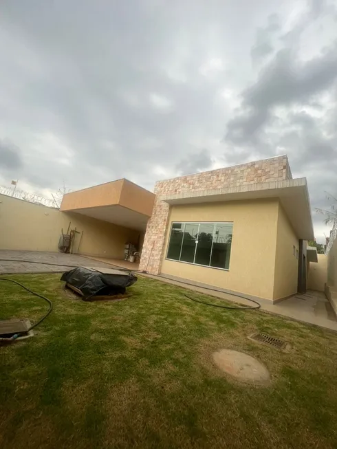 Foto 1 de Casa com 3 Quartos à venda, 300m² em Residencial Olinda, Goiânia