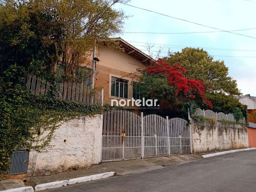 Foto 1 de Casa com 2 Quartos à venda, 213m² em Vila Caiuba, São Paulo