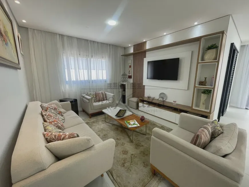 Foto 1 de Apartamento com 3 Quartos à venda, 210m² em Urbanova VII, São José dos Campos