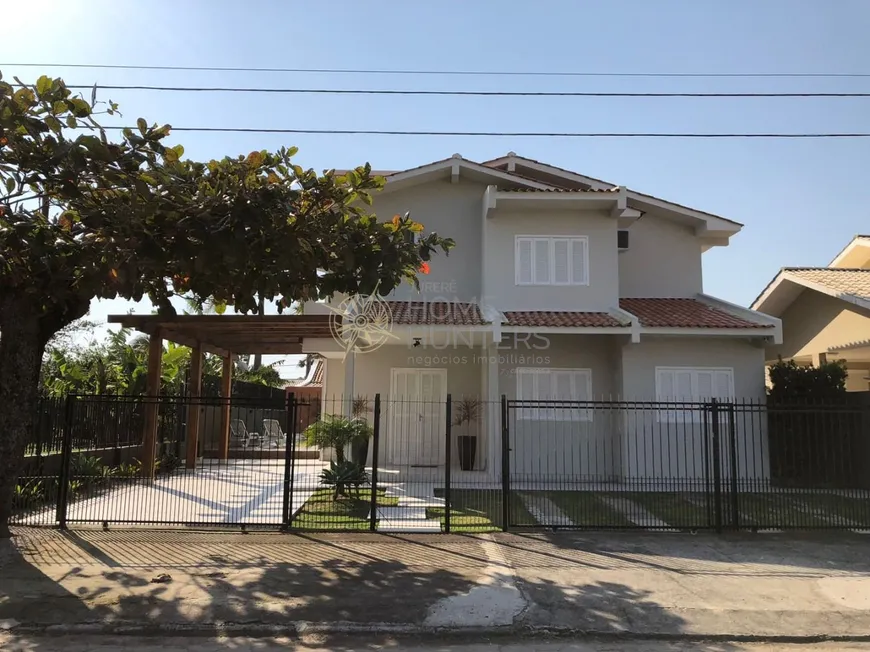 Foto 1 de Casa com 6 Quartos para alugar, 400m² em Daniela, Florianópolis