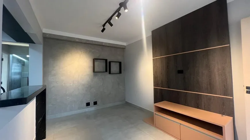 Foto 1 de Apartamento com 2 Quartos à venda, 58m² em Pompeia, Santos