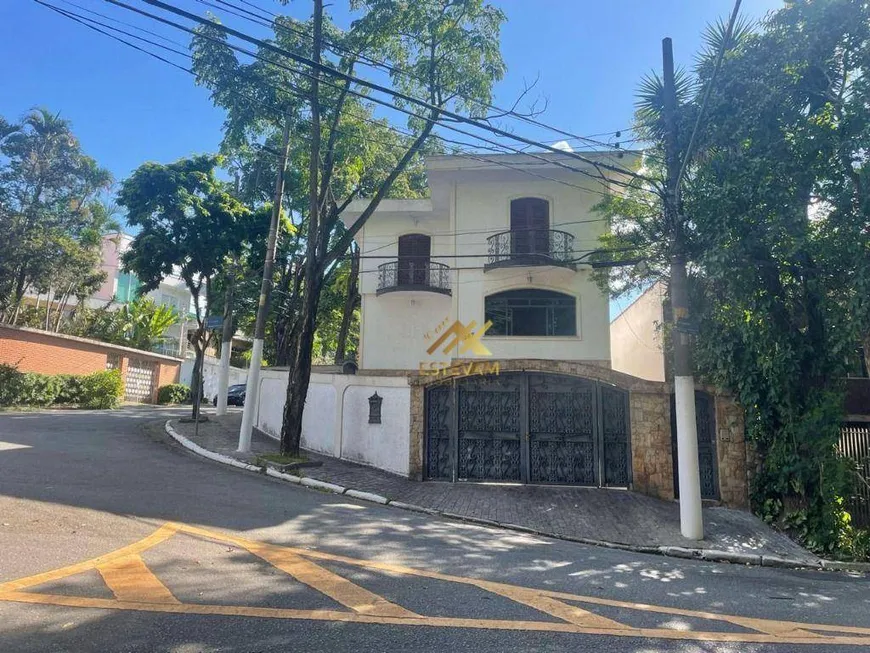 Foto 1 de Sobrado com 6 Quartos à venda, 380m² em Jardim Leonor Mendes de Barros, São Paulo