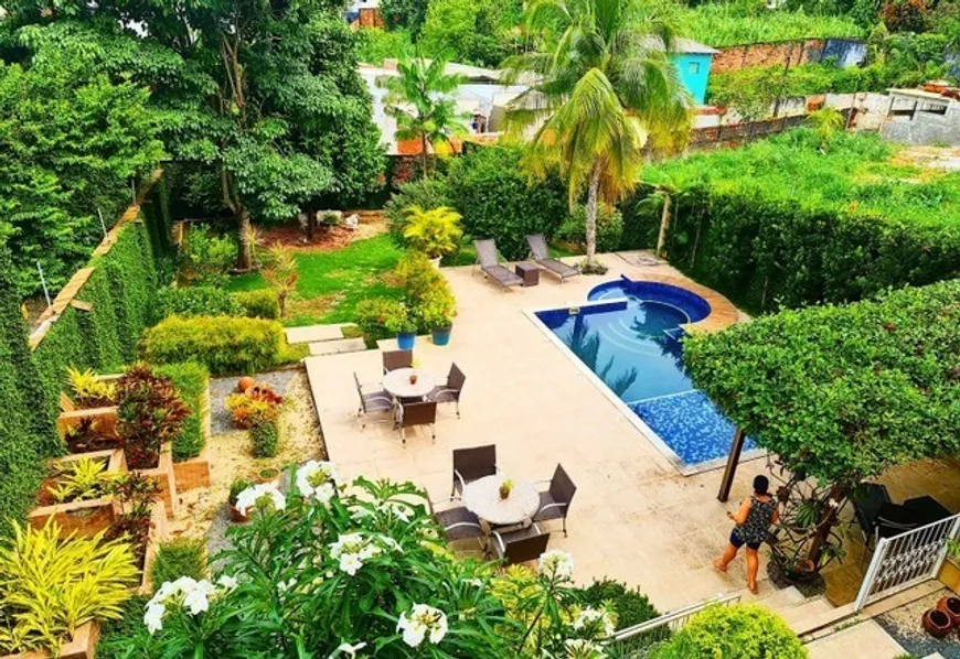 Foto 1 de Casa com 4 Quartos à venda, 750m² em Flores, Manaus