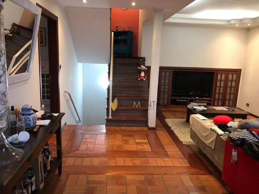 Foto 1 de Casa com 4 Quartos à venda, 245m² em Vila Bastos, Santo André