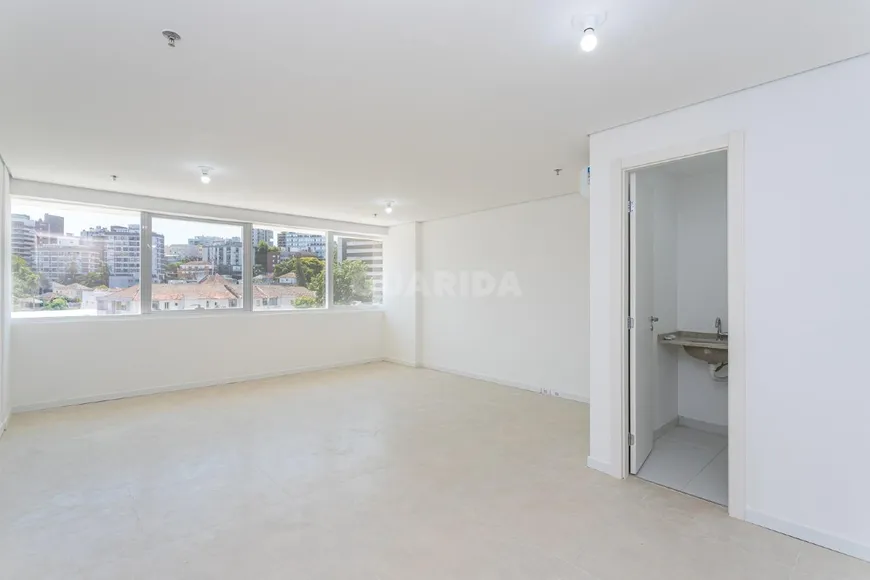 Foto 1 de Sala Comercial para alugar, 38m² em Moinhos de Vento, Porto Alegre