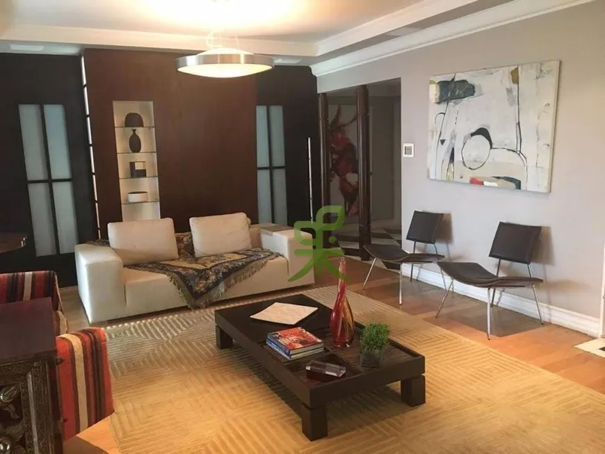 Foto 1 de Apartamento com 3 Quartos para alugar, 246m² em Jardim Morumbi, São Paulo