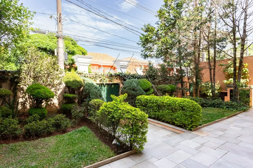 Foto 1 de Casa com 4 Quartos para venda ou aluguel, 704m² em Jardim Guedala, São Paulo