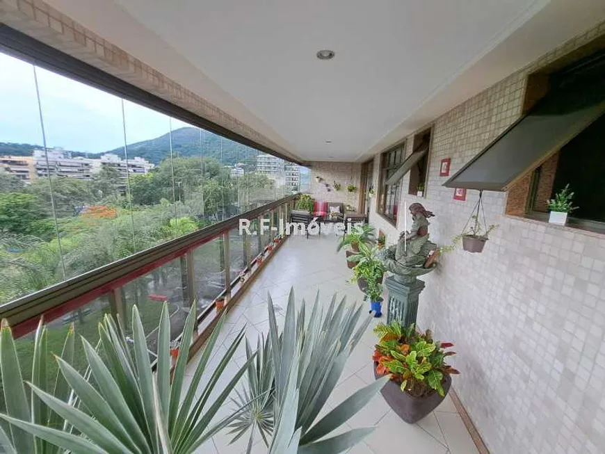 Foto 1 de Apartamento com 2 Quartos à venda, 191m² em  Vila Valqueire, Rio de Janeiro