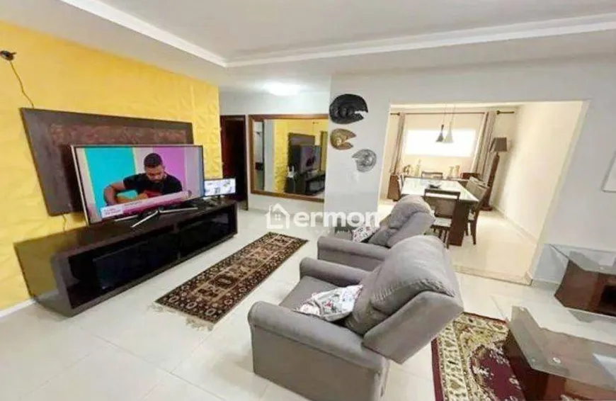 Foto 1 de Casa com 4 Quartos à venda, 280m² em Candelária, Natal