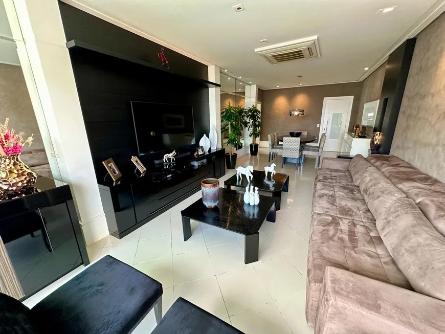 Foto 1 de Apartamento com 4 Quartos à venda, 156m² em Mata da Praia, Vitória
