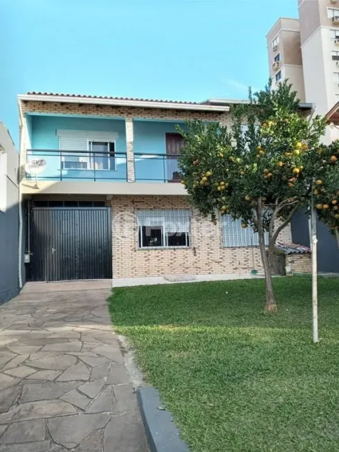 Foto 1 de Casa com 2 Quartos à venda, 230m² em Jardim Itú Sabará, Porto Alegre