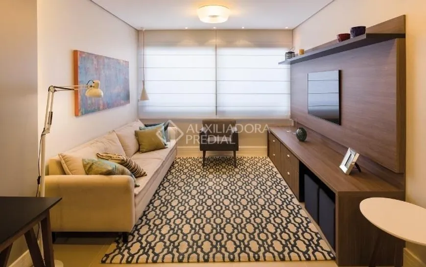 Foto 1 de Apartamento com 2 Quartos à venda, 61m² em Camaquã, Porto Alegre