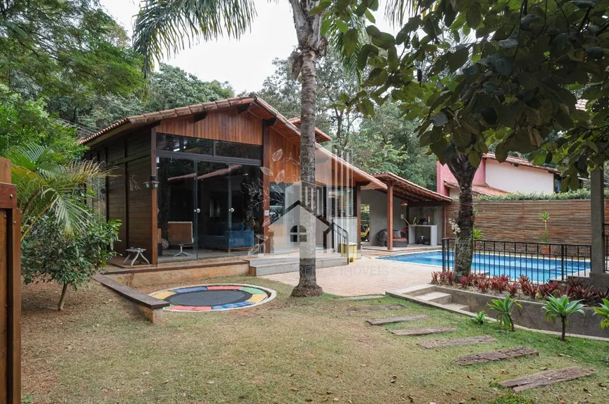 Foto 1 de Casa com 5 Quartos à venda, 290m² em Parque Embiara, Brumadinho