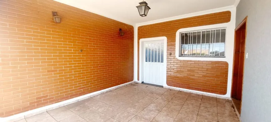 Foto 1 de Casa com 3 Quartos à venda, 221m² em Cidade Jardim II, Americana