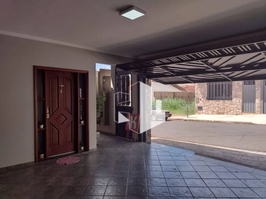 Foto 1 de Casa com 3 Quartos à venda, 235m² em Jardim Ferreira Dias, Jaú