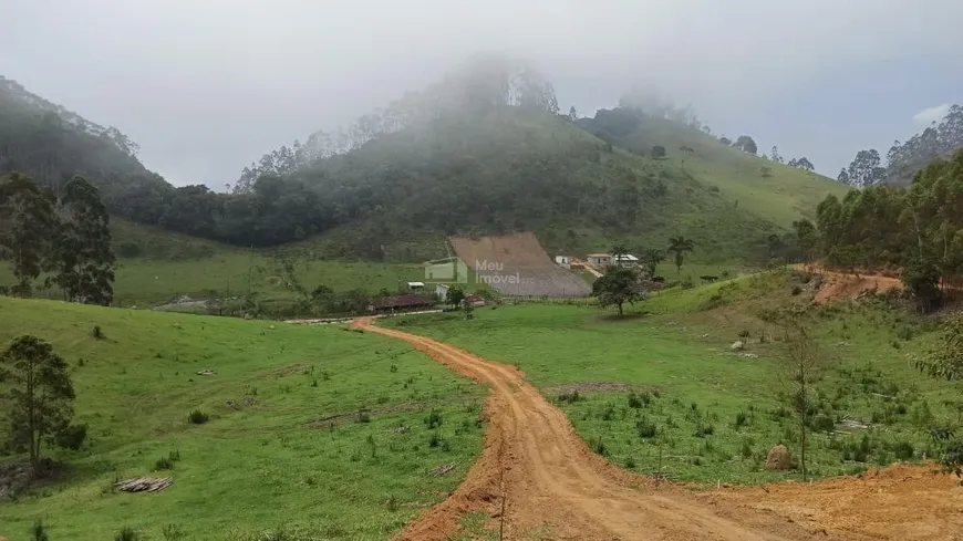 Foto 1 de Fazenda/Sítio à venda, 5000m² em Zona Rural, Paraibuna