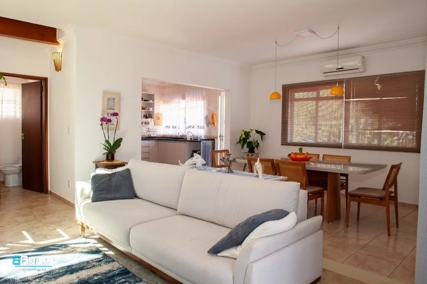 Foto 1 de Casa com 3 Quartos para alugar, 319m² em Jardim das Paineiras, Campinas