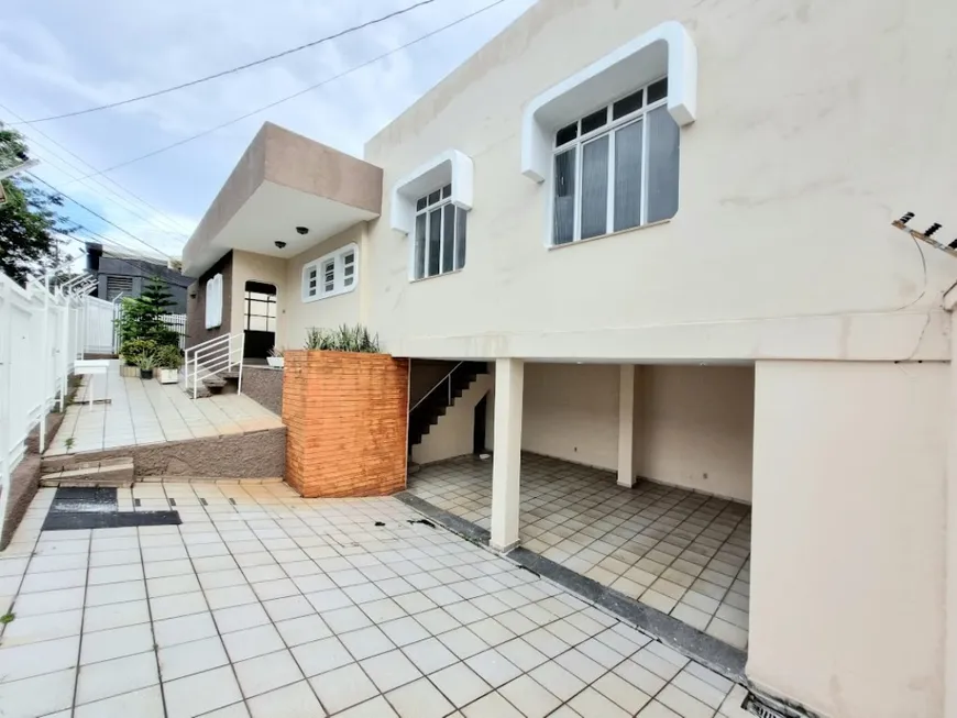 Foto 1 de Casa com 3 Quartos à venda, 230m² em Caiçaras, Belo Horizonte