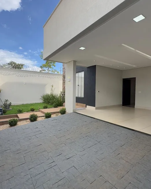 Foto 1 de Casa com 3 Quartos à venda, 300m² em Santa Mônica, Feira de Santana