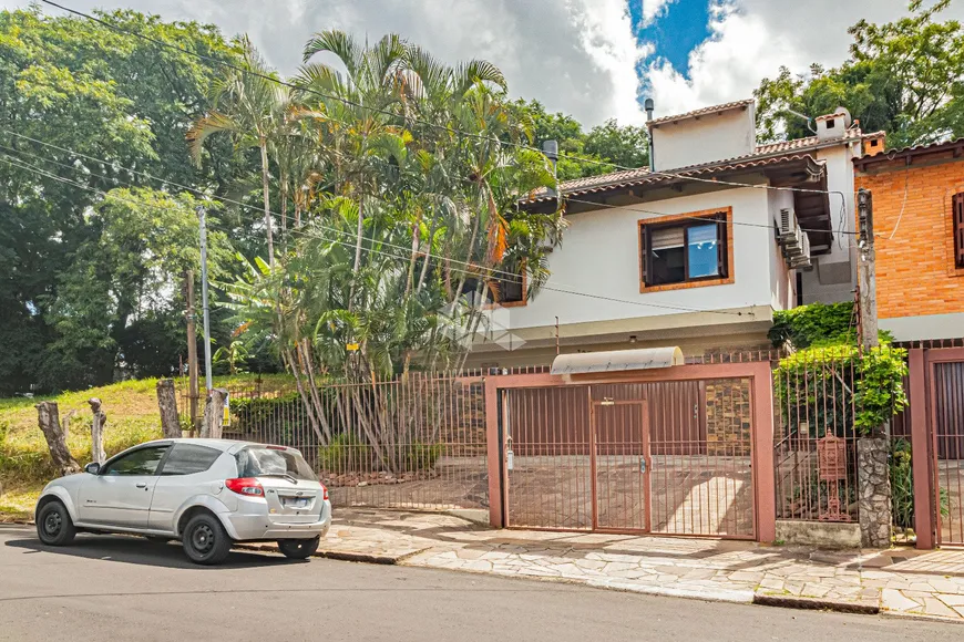 Foto 1 de Casa com 3 Quartos à venda, 319m² em Boa Vista, Porto Alegre