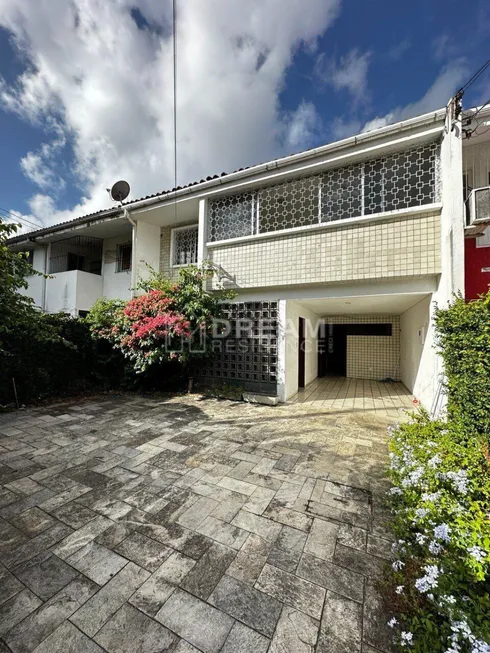 Foto 1 de Casa com 3 Quartos à venda, 186m² em Poço, Recife