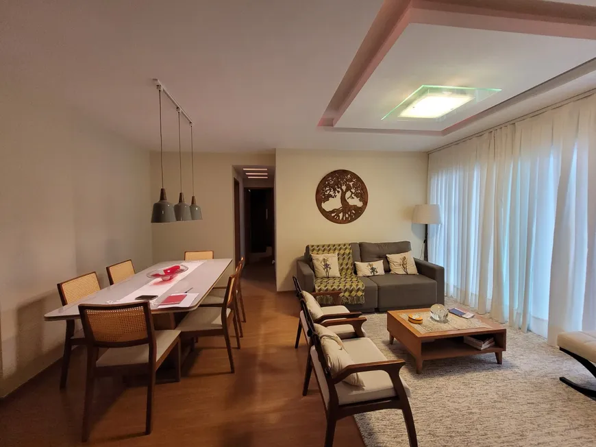 Foto 1 de Apartamento com 3 Quartos à venda, 113m² em Centro, Petrópolis