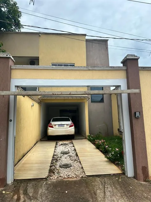 Foto 1 de Casa com 3 Quartos à venda, 160m² em Residencial Recanto do Bosque, Goiânia