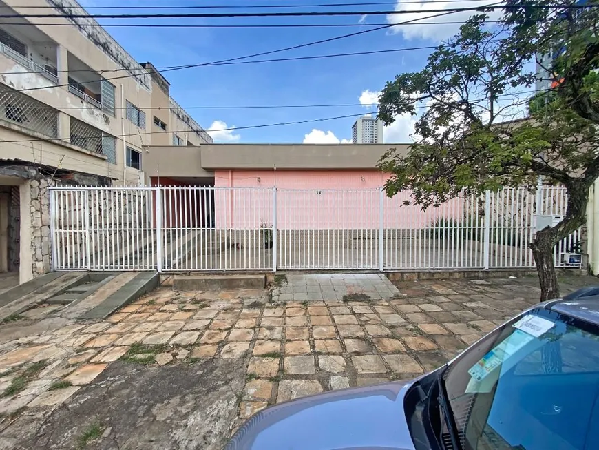 Foto 1 de Casa com 3 Quartos à venda, 300m² em Setor Aeroporto, Goiânia