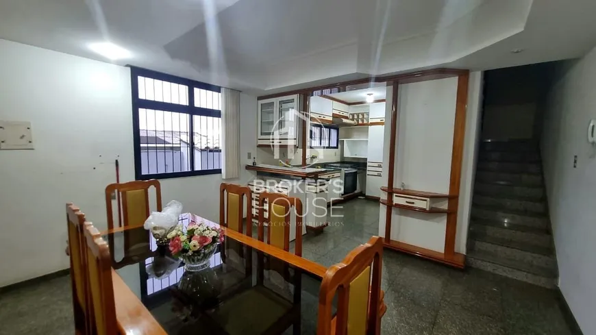 Foto 1 de Casa com 6 Quartos à venda, 600m² em Lourdes, Vitória